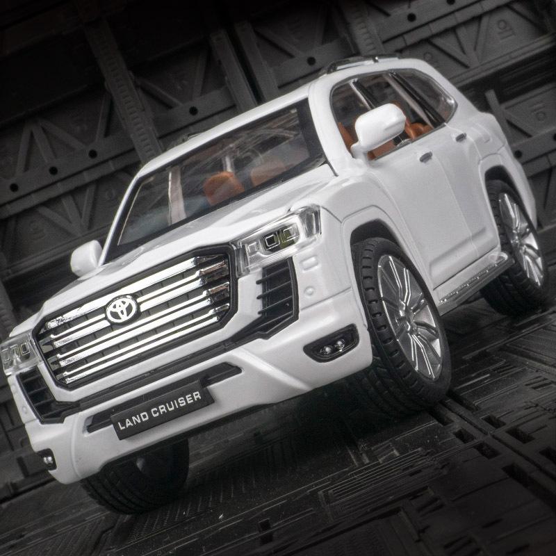 1/24 Toyota LAND CRUISER LC300 Металлическая модель автомобиля Литьевой металл Игрушка Внедорожник Модель автомобиля Симуляция Подарок