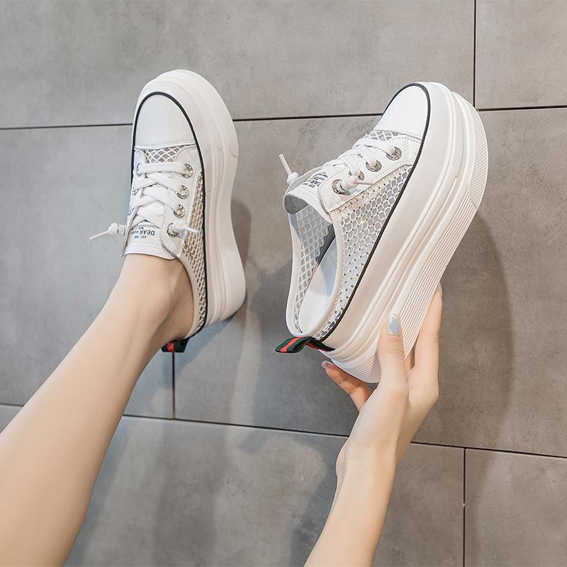 Новые женские летние полушлепанцы с толстой подошвой и закрытым носком, сетчатые, дышащие, на платформе, повседневные, маленькие белые туфли, ленивые туфли