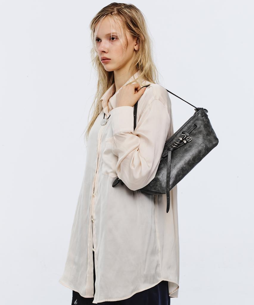 Margesherwood Grandma Used Sling Bag_White+Grey Two-Tone Cracked