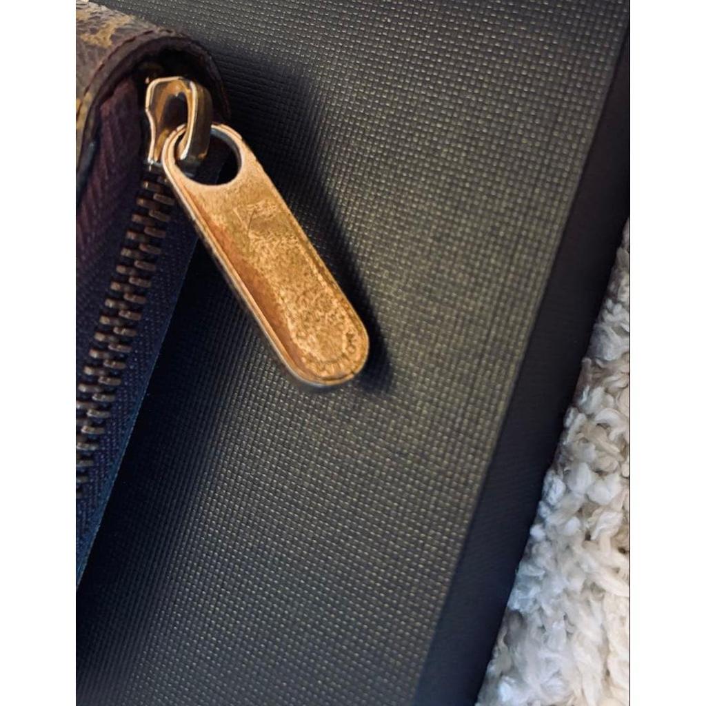 Used [Guaranteed Authentic] LOUIS VUITTON Long Wallet Zippy Wallet