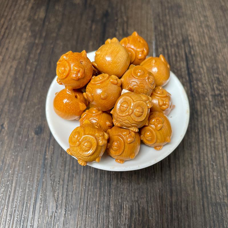 Xinshan Carved Sandalwood Beads and Phone Pendant Accessories