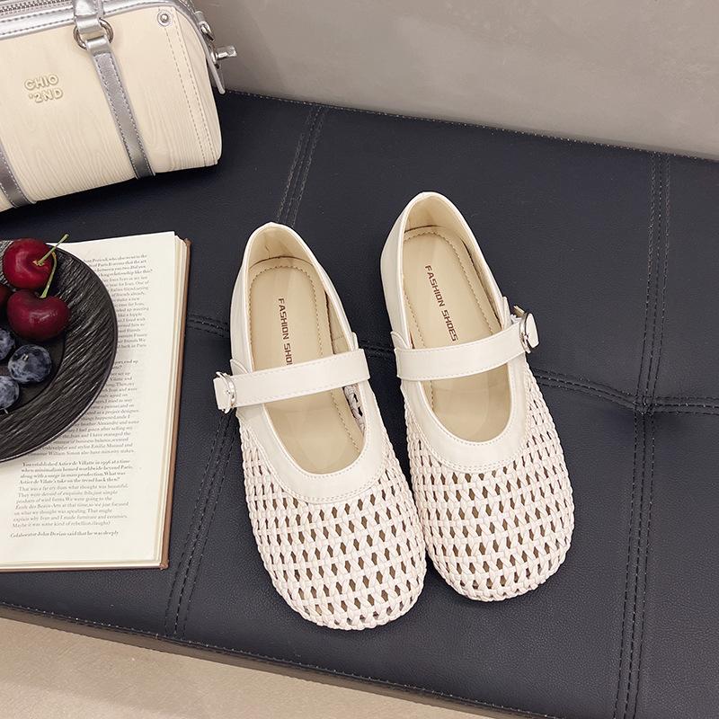 Ретро туфли Мэри Джейн с полым плетением женские 2025 весна новые универсальные туфли на плоской подошве с одинарной пряжкой и перфорацией