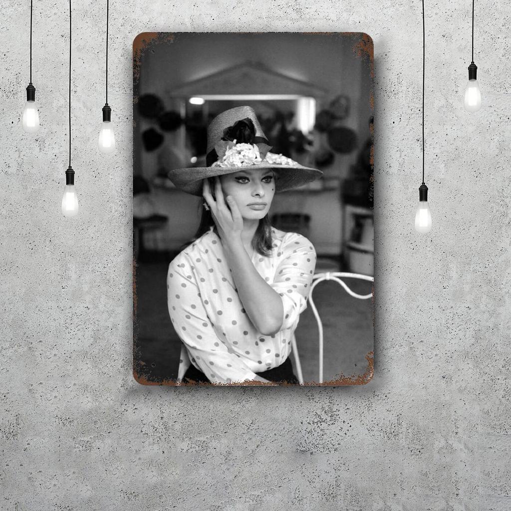 sophia loren Vintage Metal Tin Signs Posters Decor Retro Metal Plaque Wall Art Decor for Garage Bar