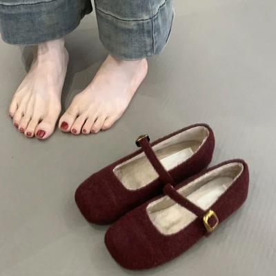 Туфли Мэри Джейн Mao Mao для женской верхней одежды 2025 осень бархатные квадратный носок мелкий вырез пряжка на ремешке плоская подошва красные красивые одинарные туфли