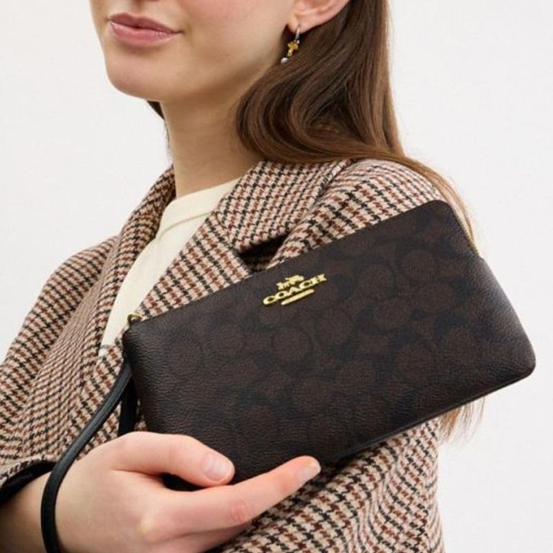 Coach Искусственная кожа Клатч Маленький Женский Грецкий орех Черный