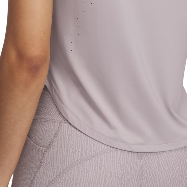 Under Armour Запуск Элитный Удобный Быстросохнущий Стильный Простой Футболка с коротким рукавом Обычная Женские Топы Светло-фиолетовый 1389564-009