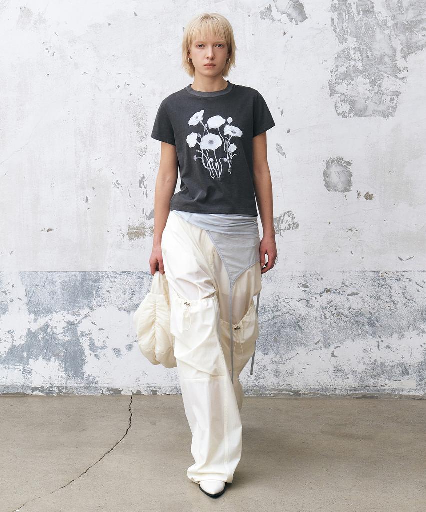 INSILENCE WOMEN Volume Pocket Parachute Pants Ivory