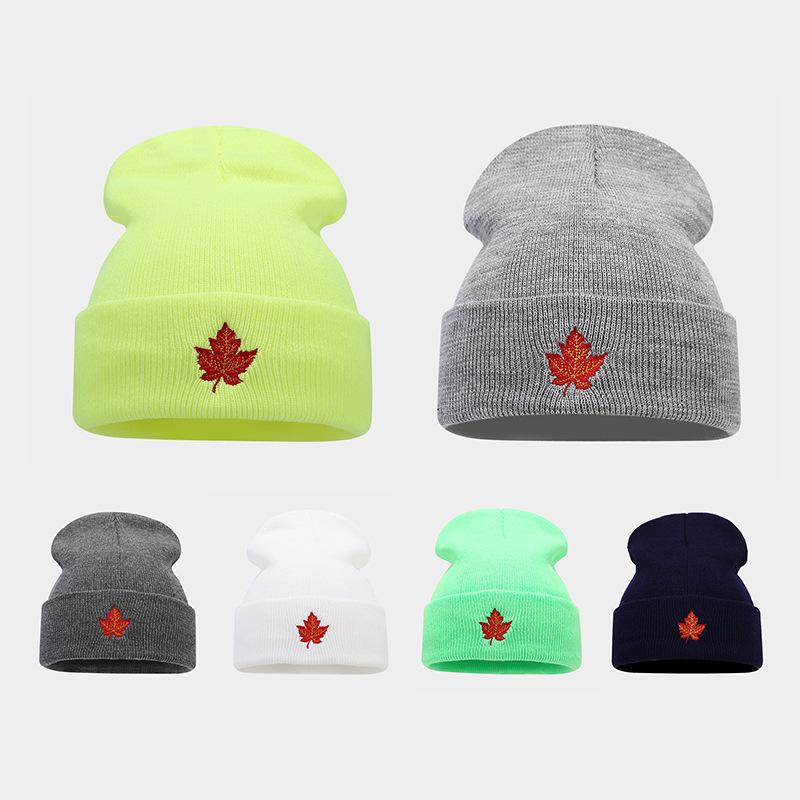 Autumn and winter new red maple leaf embroidered knitted hat women's fashion street warm hat men's personality hip hop cold hat