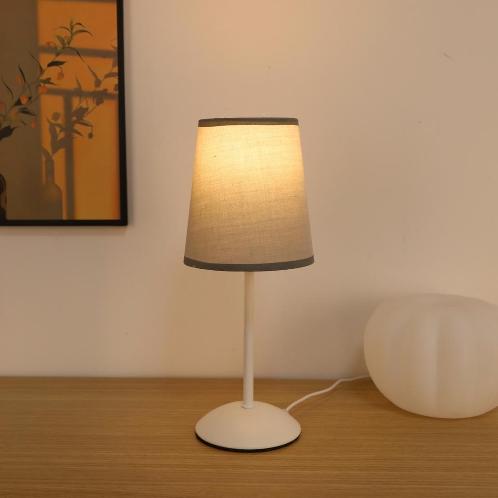 1 шт. Скандинавская классическая светодиодная настольная лампа, питание от USB, очень подходит для теплых настольных ламп в комнатах, спальнях, прикроватных тумбочках