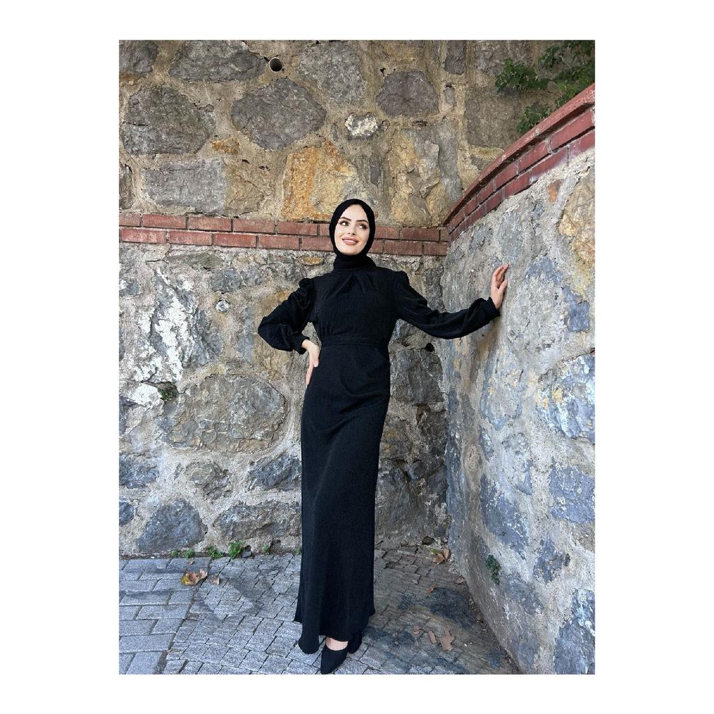 Серебристое вечернее платье Seil в хиджабе