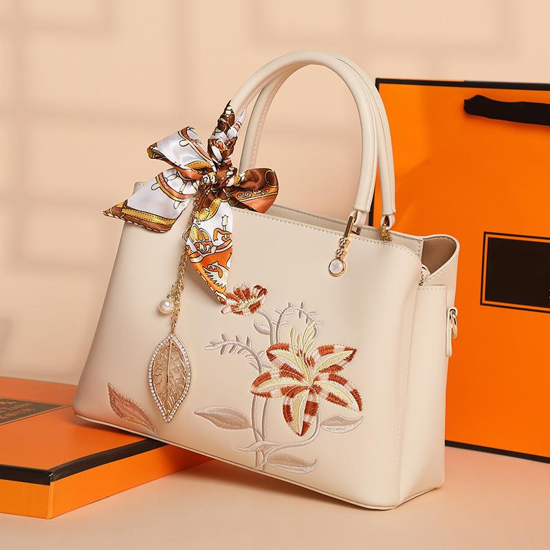 Женская сумка Art Design Light Luxury Mother Bag с вышивкой, вместительная сумка
