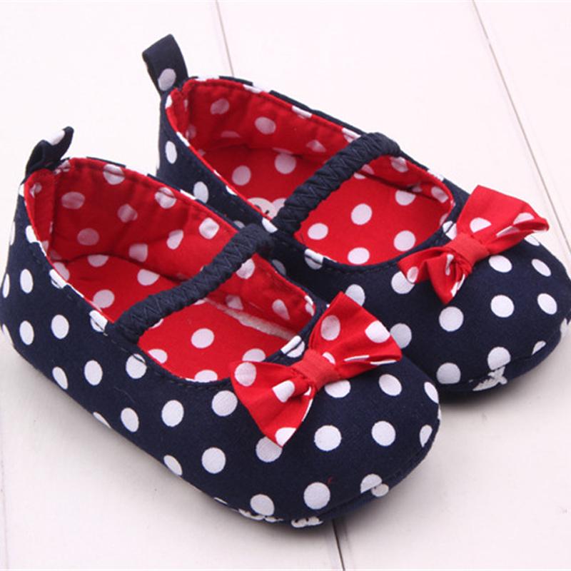 Обувь с бантом для маленьких девочек, обувь принцессы в горошек для новорожденных, мягкая кроватка для малышей, подошва для маленьких детей