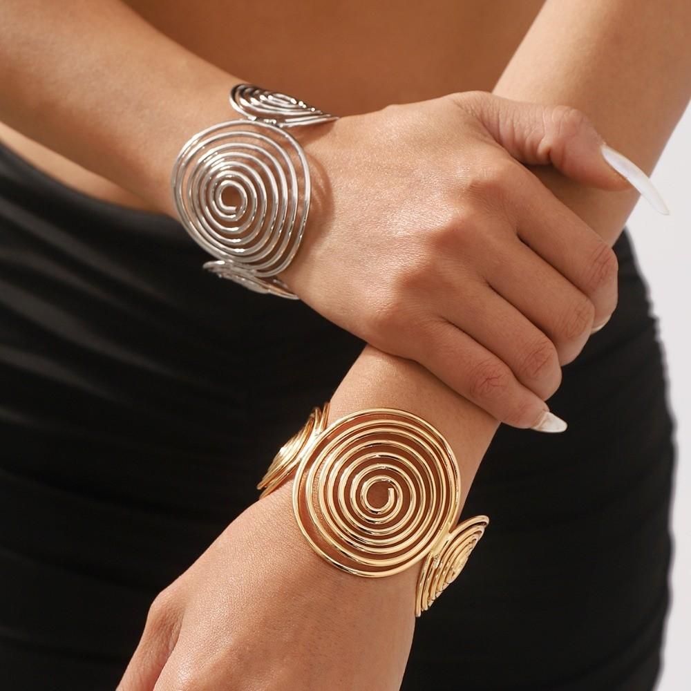 Metal Hollow-out Irregular Wide Bracelet Wave Opening Retro Hand Ring Gift