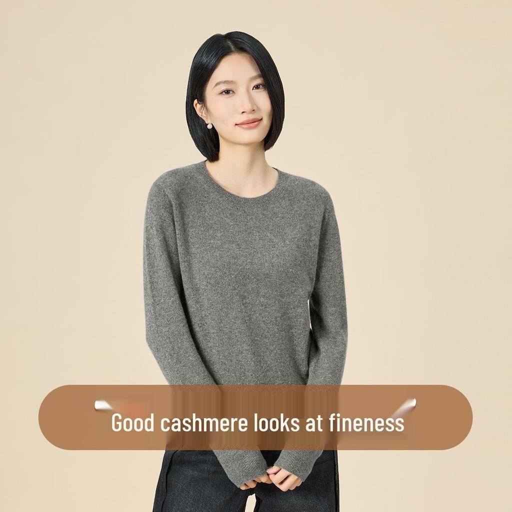 Women's Classic Northern Deer Cashmere Knitwear: Winter Round Neck