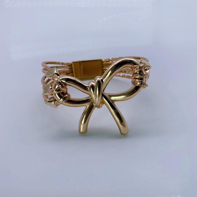 Трендовый европейский и американский кожаный браслет с магнитной пряжкой-бантом - Модные женские украшения на Рождество