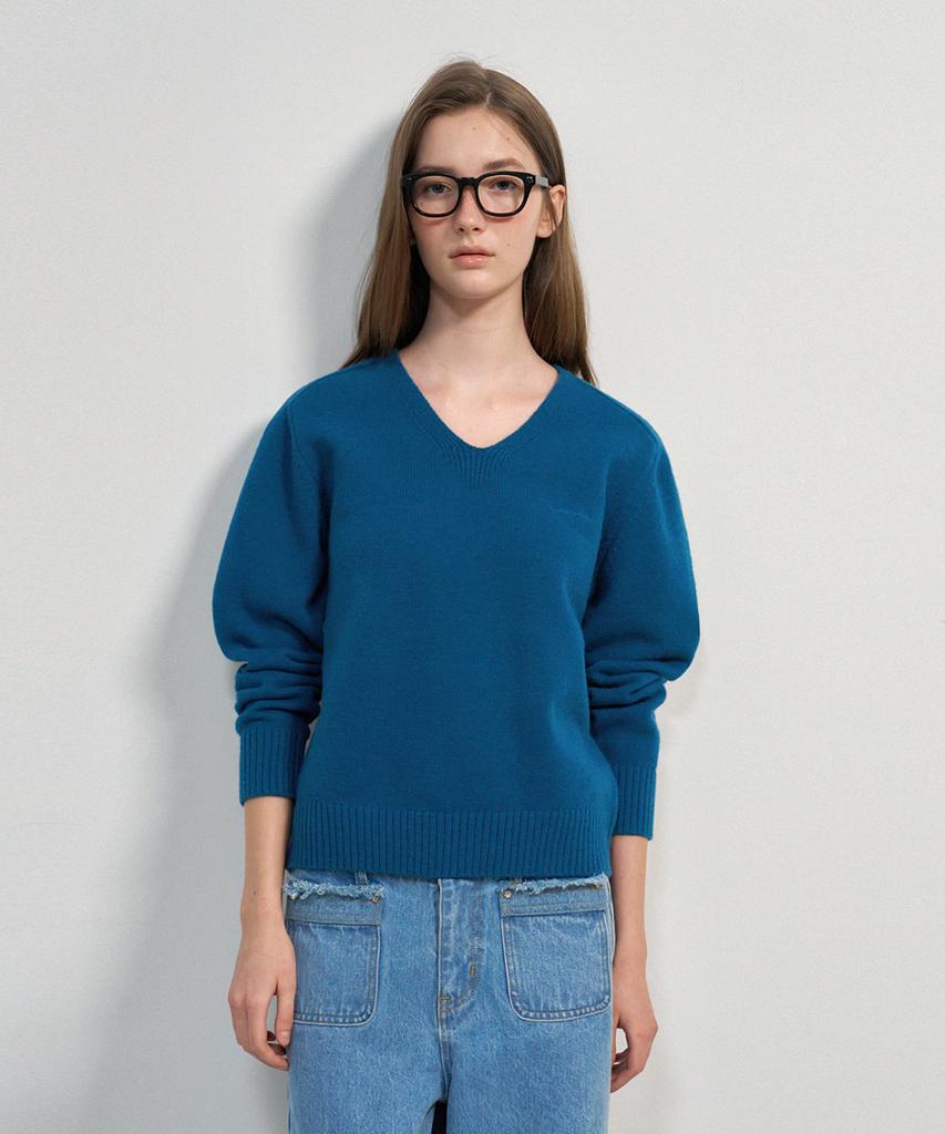 HANE Solid Core V-Neck Knit_Adriatic