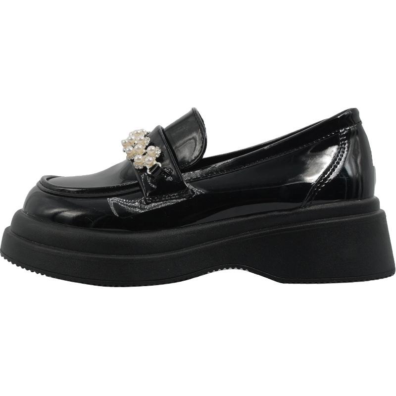 Ретро платформа маленькие кожаные туфли женские 2025 весна и осень новые британский стиль универсальные французские туфли-лоферы с жемчугом