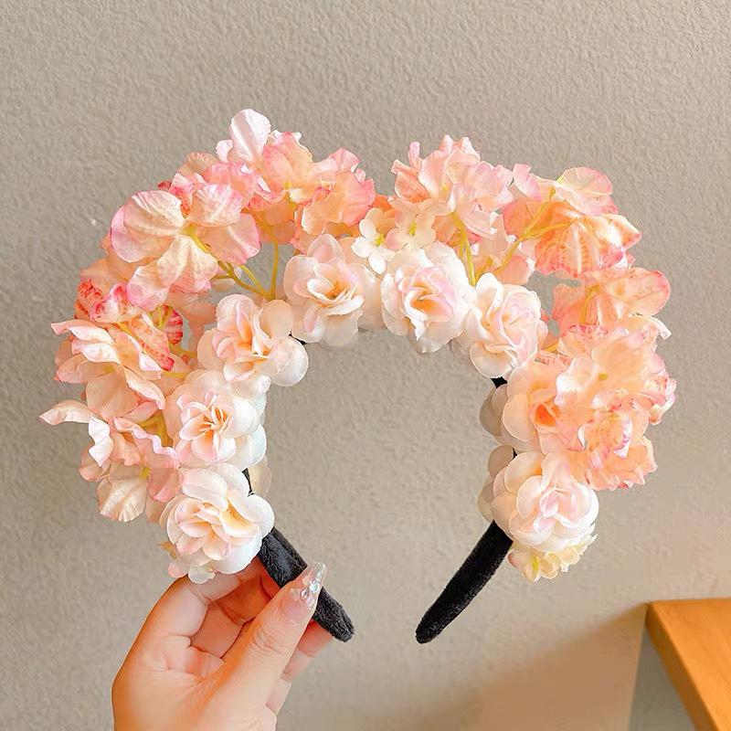 Весенне-летняя цветочная заколка для волос: Дизайн «Лилия, Роза и Гибискус»