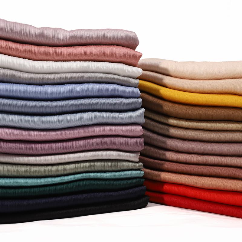 МОДНЫЕ МЕДИНСКИЙ ШЕЛКОВЫЙ ХИДЖАБЫ ИЗ жатого АТЛАСНОГО ШЕЛКА ЖЕНСКИЕ ДЛИННЫЕ ОДНОТОННЫЕ ЦВЕТНЫЕ ОДНОТОННЫЕ ХИДЖАБЫ Повязка на голову макси исламский Sjaal 180*70 СМ