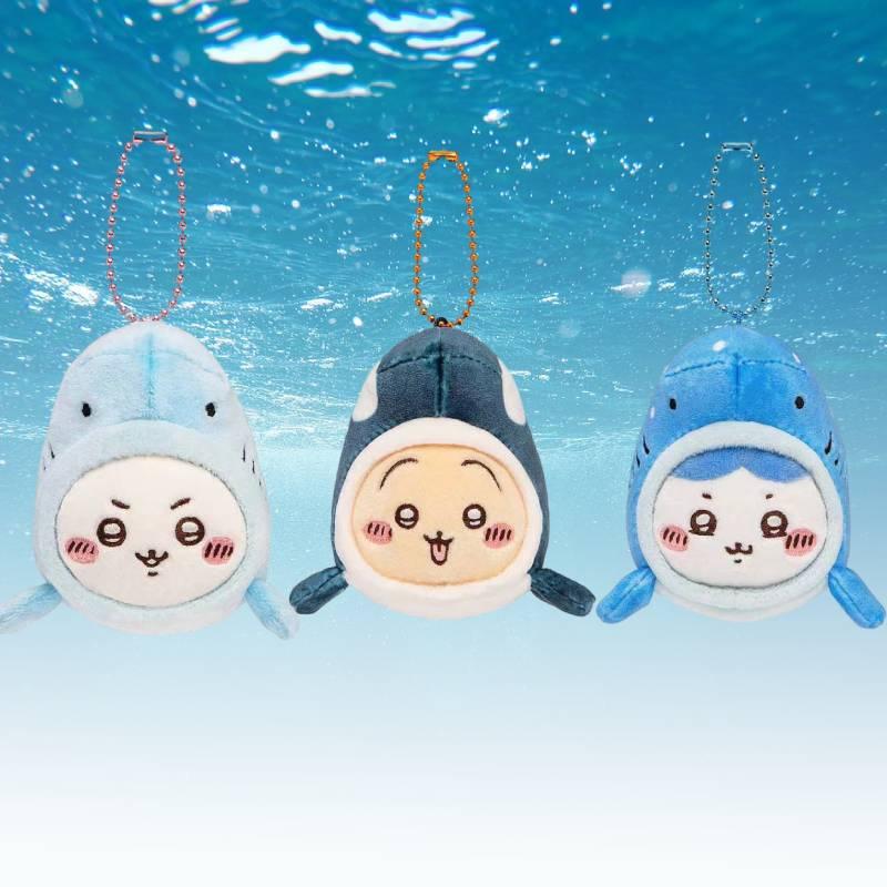 Милый плюшевый брелок-мишка в японском стиле в костюме кита