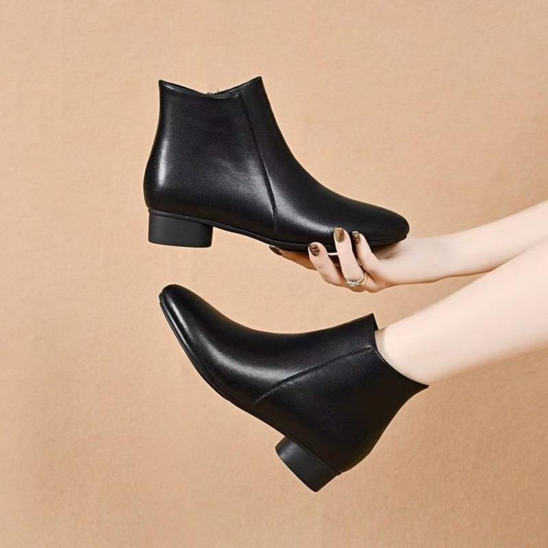 Fleece Cotton Boots Autumn and Winter New Fashion Martin Boots Pointed Low Heel Single Boots Soft Leather Short Boots Women