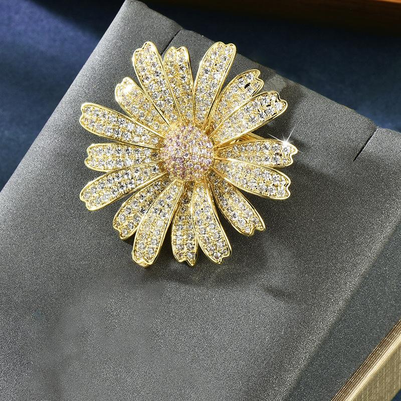 Daisy Brooch High-End Women'S Small Suit Corsage Simple And Generous Luxury Neckline Decorative Pin Summer Anti-Light Buckle