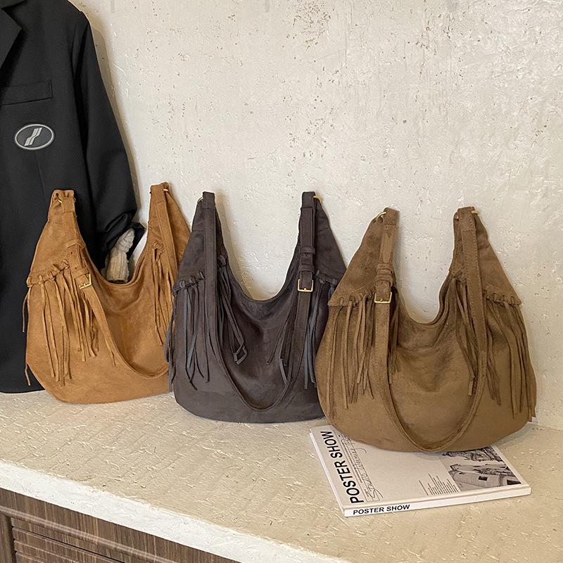 2026 Latest Fashion Handbags bolsos Large Capacity Wild Tote Bag Bohemia Style Tassels Shoulder Hobo Bags for Women Faux Suede