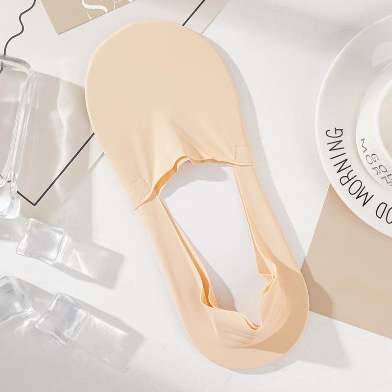 Men Ice Silk Seamless Boat Socks Breathable Cotton Bottom Silicone Non-slip Ankle Invisible Socks for Men