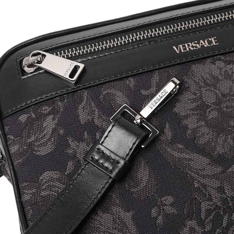 Versace Barocco Pattern Printed Zipper Clutch Men Clutch Black 1012855-1A09321-2BM0E