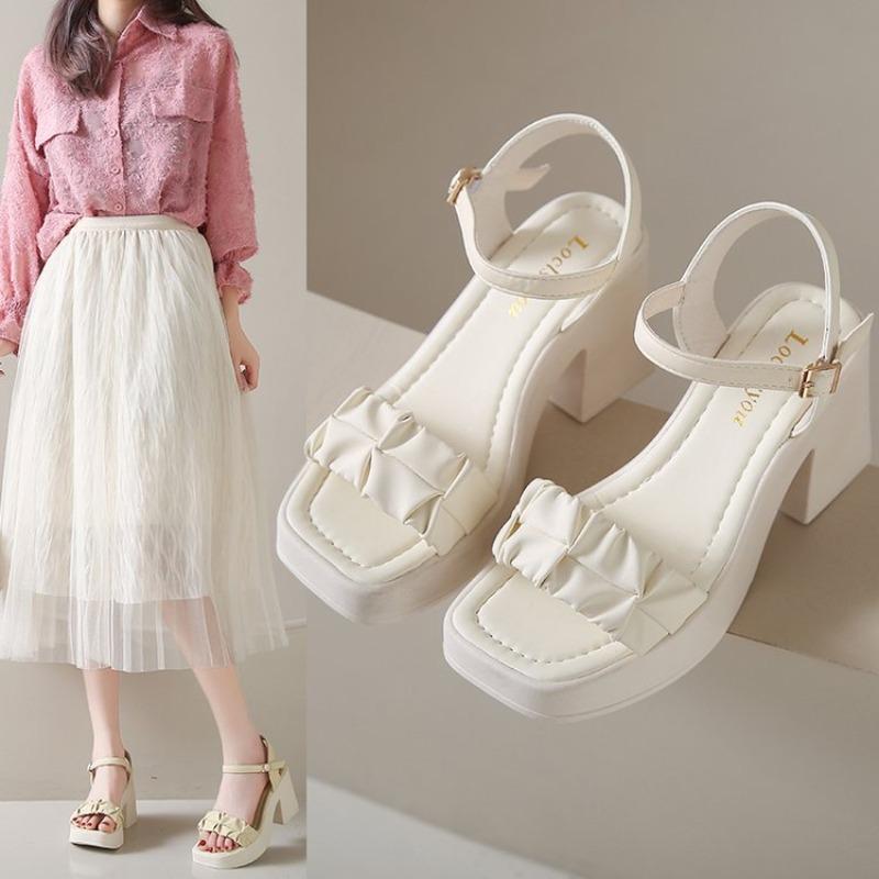 Fairy Style Thick Soled Sandals for Women Wearing Summer New Thick Heels with Fashionable Beach Shoes