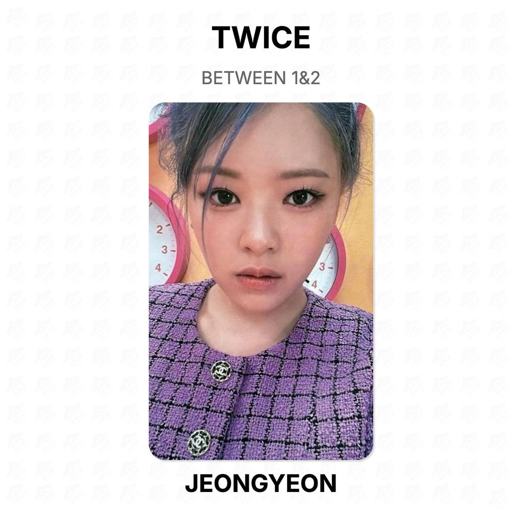 Twice Официальная фотокарточка BETWEEN 1&2