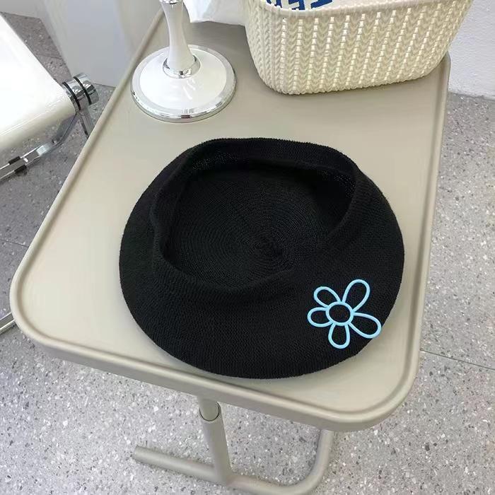 Vintage Japanese Knitted Flower Beret Hat for Women Autumn Winter Milk Silk Breathable Painter Pumpkin Hats Dome Beanie Cap Ins Style