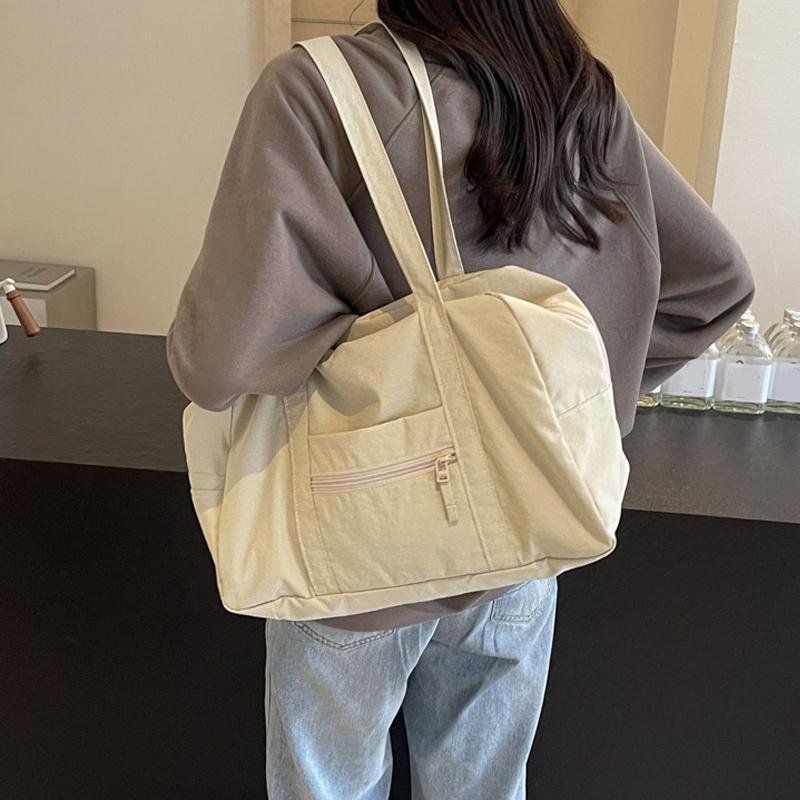 Casual Large Capacity Nylon Cloth Bag Women New Fashion Commuter Shoulder Bag Short-Distance Travel Bag Fitness Bags CLE