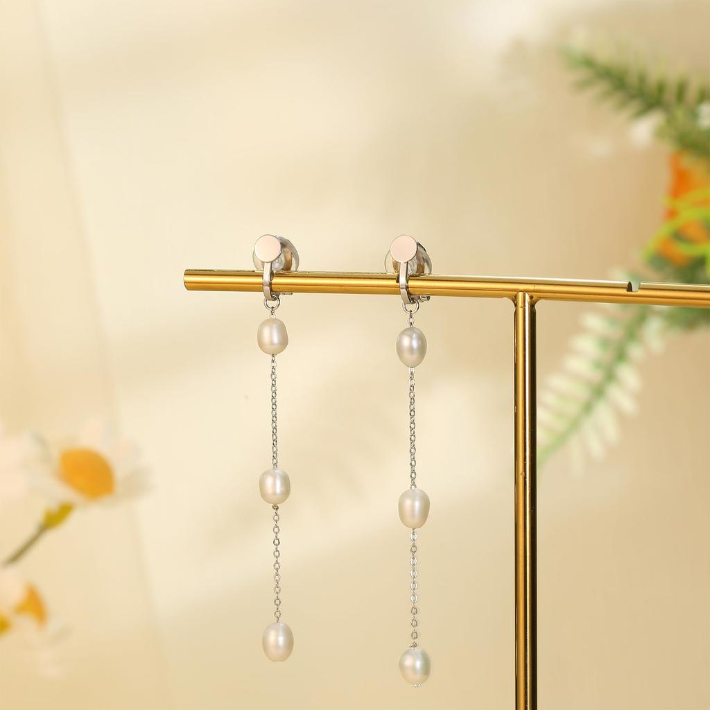 JeryWe 14K Gold Plated Pearl Earring Clips for Women Girls Long Dangle Pearl Drop Earrings Non Piercing Pearl Ear Clip Jewelry 7