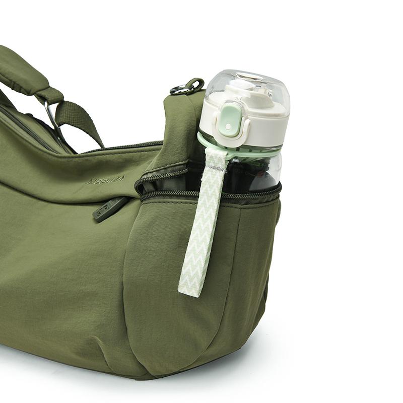 Trendy Large Capacity Dumpling Shaped Shoulder Bag for Women Commuter Casual Versatile Crossbody Bag Lightweight Sports Bag