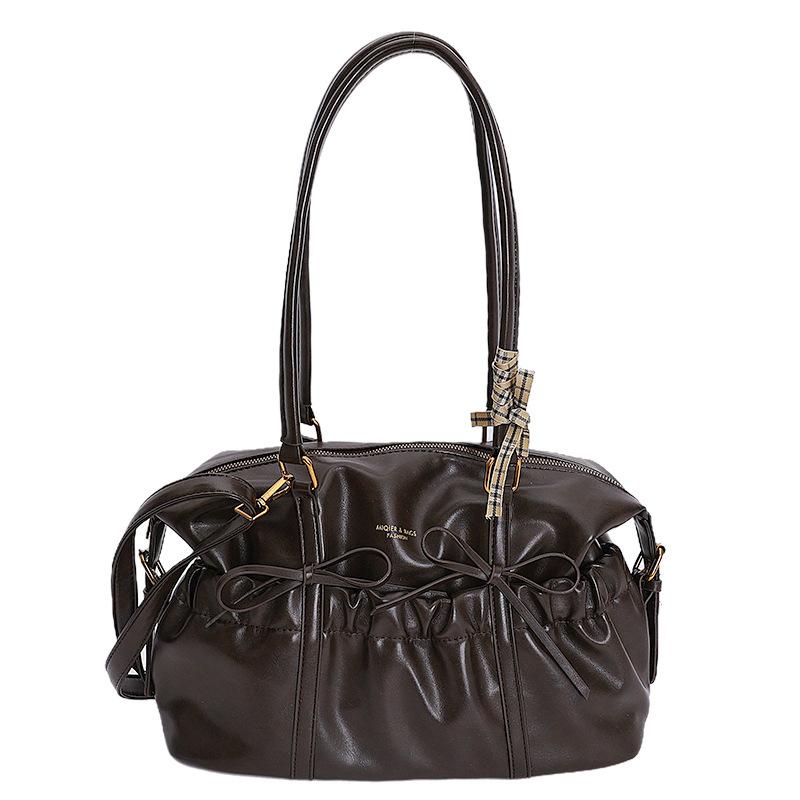 Повседневная универсальная нишевая сумка-плиссе женская 2025 новая модная на плечо под мышку сумка-тоут для通勤 сумка-ведро