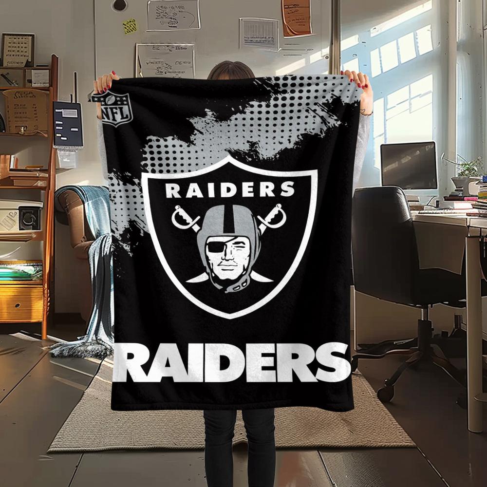Las Vegas Raiders Print Flannel Blanket High Quality Warm Comfortable Cover for All Seasons Perfect for Gifts Home Decor