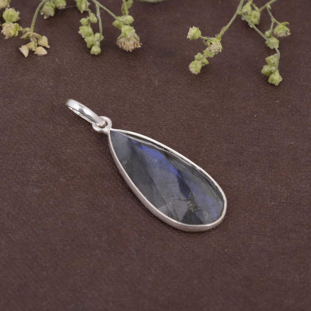 Labradorite Pendant, 925 Silver Pendant, Designer Pendant, Handmade Jewelry, Gift For Her, Healing Pendant, Reiki Pendant, Silver Jewelry