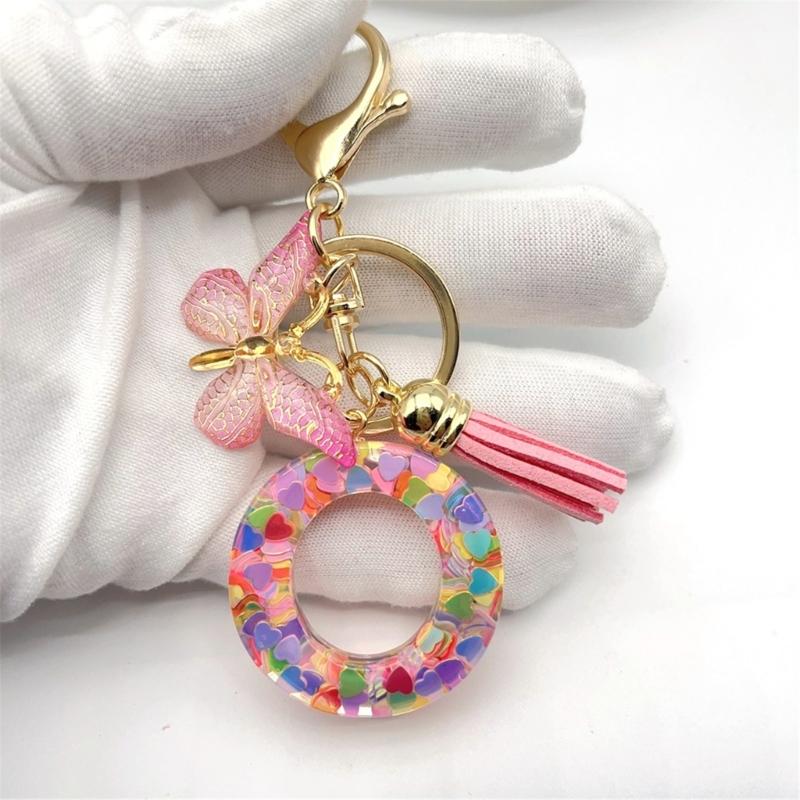 Брелок с подвеской в виде бабочки с кисточками, разноцветные сердечки, блестки, начальная буква, брелок для рюкзака, сумки, ключа от машины
