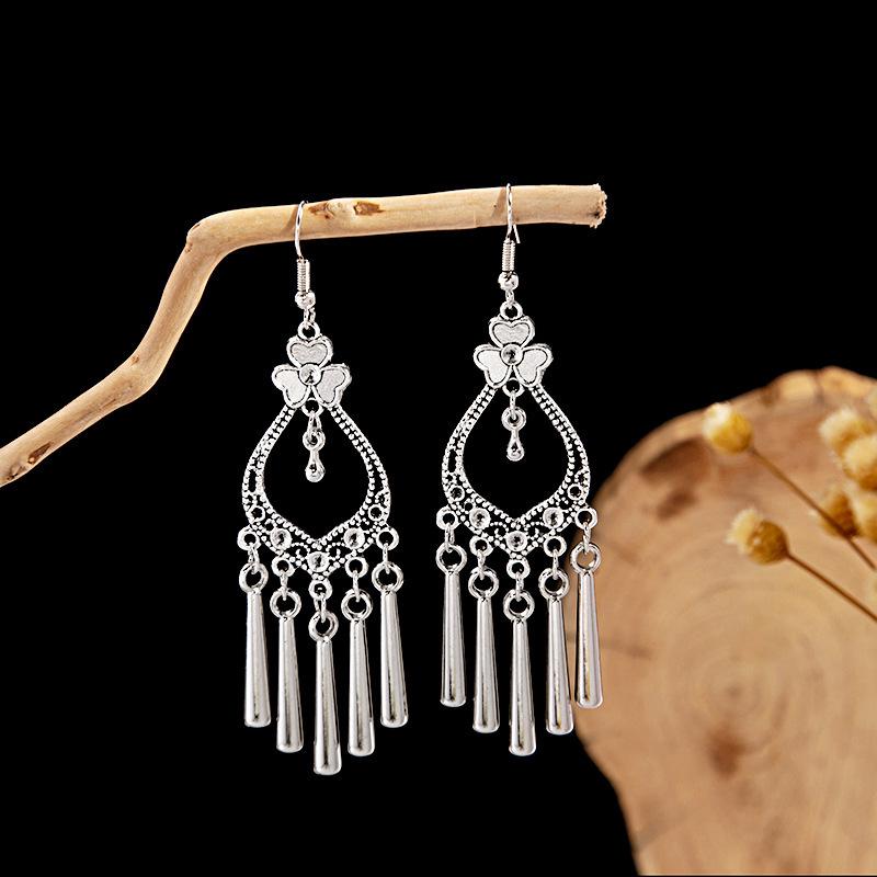 BLINGBAY Women's Earrings, Ethnic Style Drop-shaped Long Metal Tassel Earrings, Simple And High-end Accessories, Retro Colorful Feather Jewelry