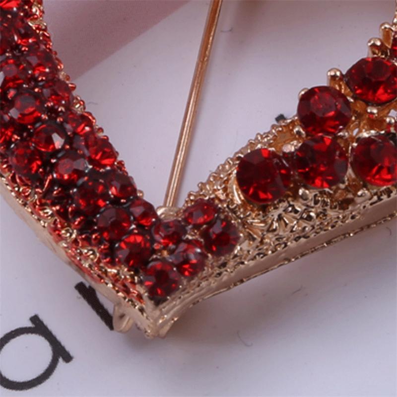 Женская мода, роскошная брошь из красного камня, булавка, милые полые броши с сердцем любви, ювелирные изделия