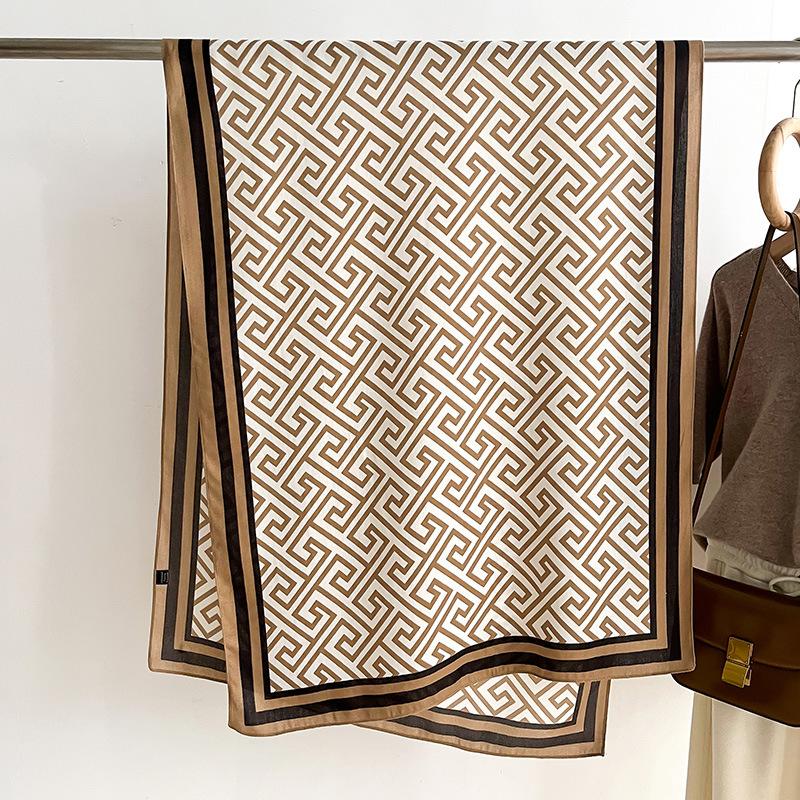 Classic Geometric Pattern Scarf Elegant Thin Breathable Shawl Women's Casual Going Out Sunscreen Scarf