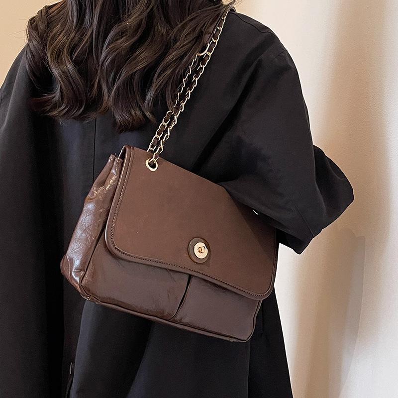 Сумка женская сумка-мессенджер 2024 года, новинка осени и зимы, вместительная, универсальная, популярная в этом году сумка на одно плечо с цепочкой