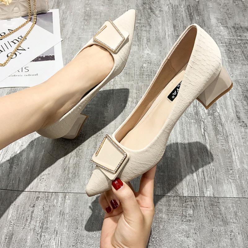 2024 New Pointed Single Shoe Shallow Mouth Thick Heel Heels Women Diamond Fashion Casual Simple All-match Mary Jane Shoes