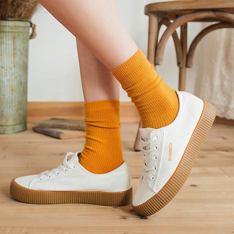 Модные носки ярких цветов, хлопковые уютные студенческие носки для девочек, женские повседневные мягкие носки GZW
