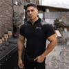 Мужская спортивная одежда Muscleguys, летняя повседневная рубашка поло из полиэстера, удобная повседневная трикотажная рубашка с короткими рукавами и принтом для фитнеса и упражнений