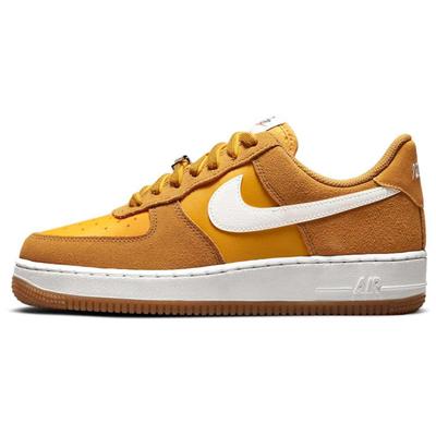 Женские кроссовки Air Force 1 '07 Se 'First Use University Gold Gum' DA8302-700