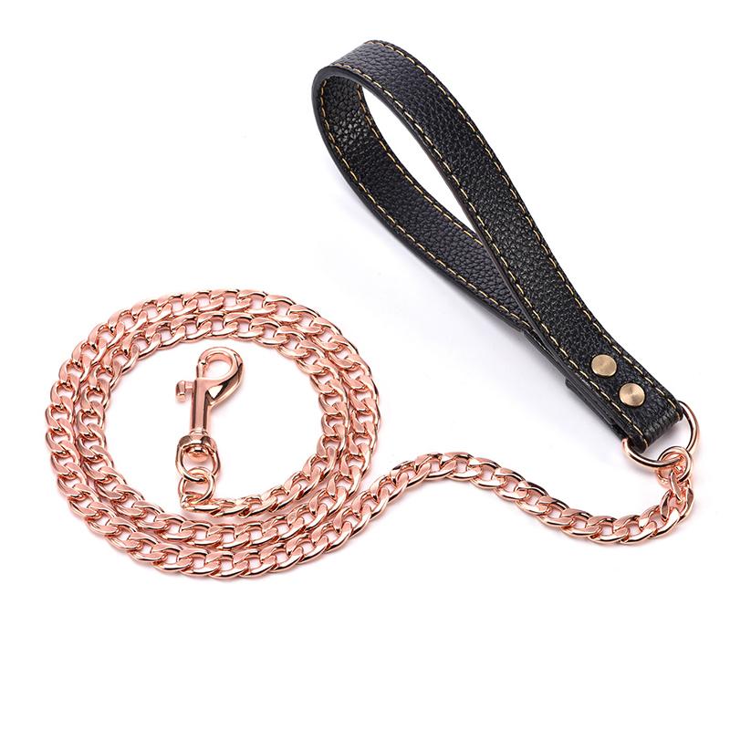 PU Leather Dog Leash Metal Pet Dog Leash with 360° Rotatable Hook and Loop Can Be Twisted To Prevent Loss of Dog Leash