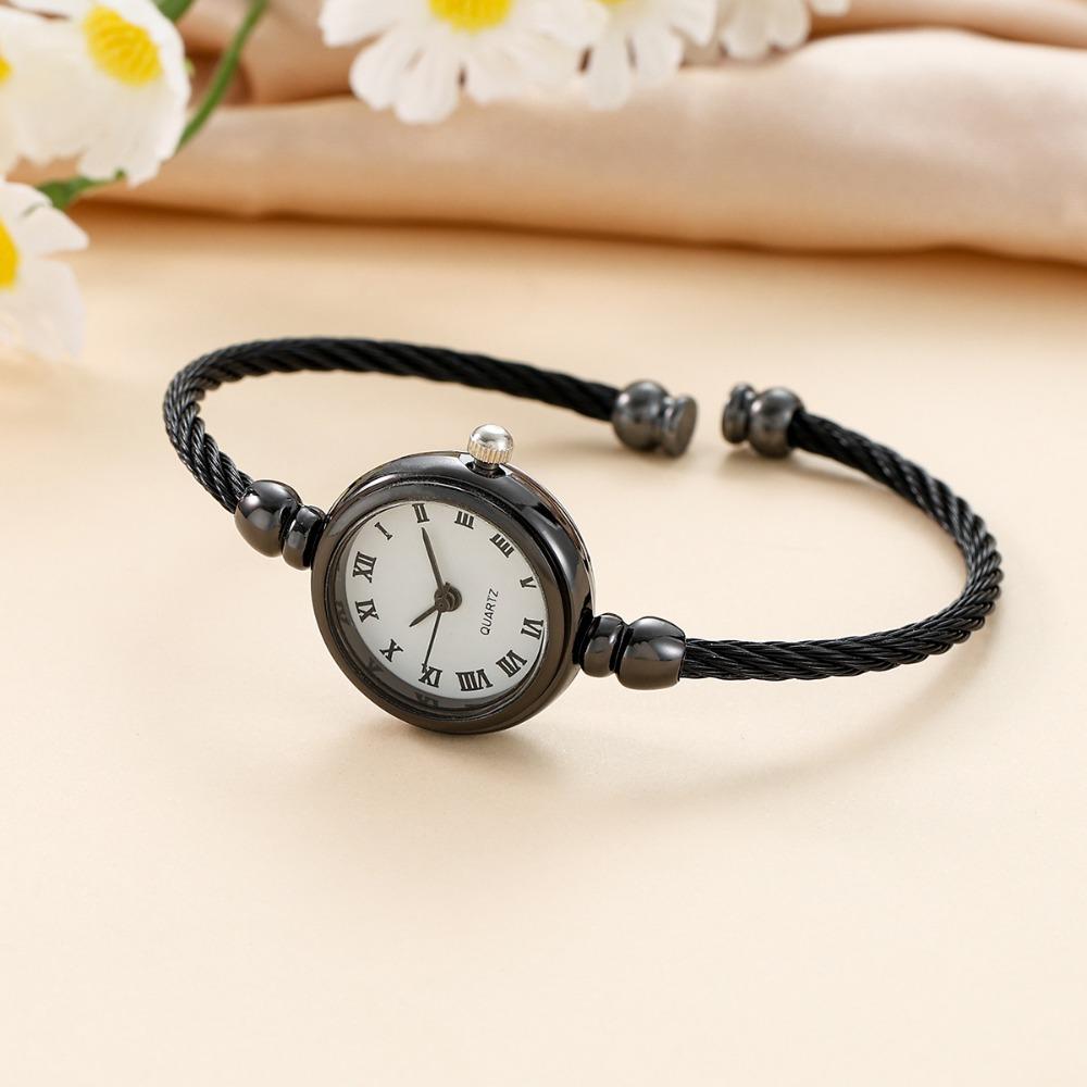 Retro Quartz Watch Luxury Wristwatch Chain Watches Fashion Bangle Bracelet Women