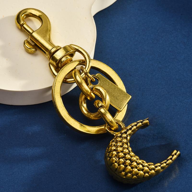 Exquisite Metal Letter Keychains For Women Y2K Bag Pendant Car Keyring Jewelry Gift Decoration Accessories